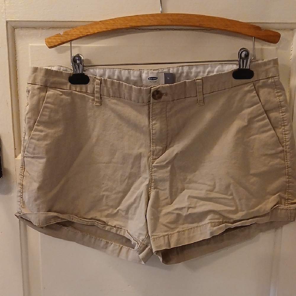 Old Navy Women's Beige Cargo Shorts